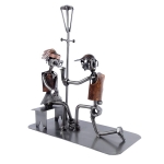 Metalowa figurka Zaręczyny przy ławce