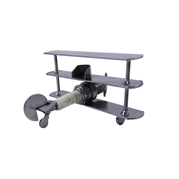 Metalowy model samolotu trójpłatowiec