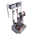 Metalowa figurka Para na WC