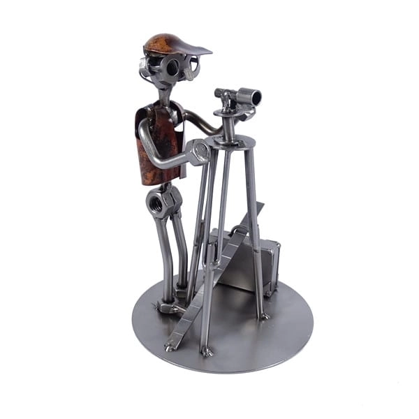 Metalowa figurka Geodeta