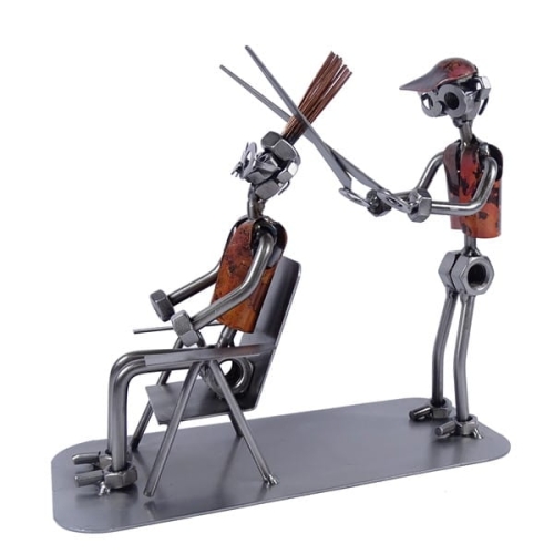 Metalowa figurka Fryzjer przy pracy
