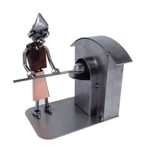 Metalowa figurka Piekarz